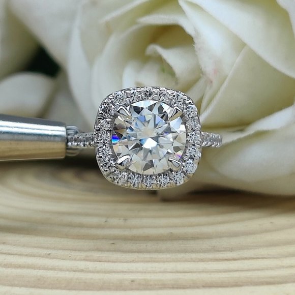 2Ct Moissanite Halo Engagement Ring 14K Gold Plated Size 4 - Picture 2 of 4